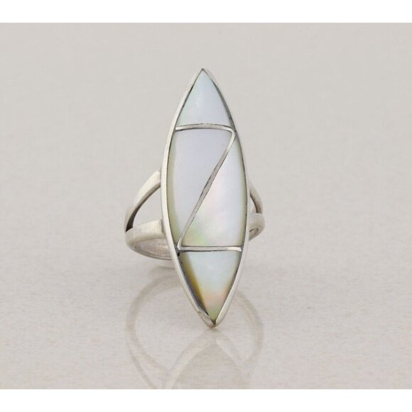 Sterling Silver Natural Mother of Pearl Inlay Ring Size 7 1/2 - Picture 1 of 7